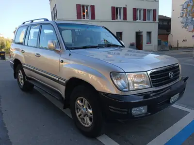Toyota Land Cruiser 4.2 TDI-I Super Saloon — Légende 50 ans, 100% d'origine, diesel robuste — Innenraum