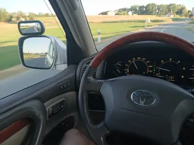 Toyota Land Cruiser 4.2 TDI-I Super Saloon — Légende 50 ans, 100% d'origine, diesel robuste — Miniatur 8