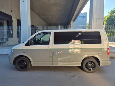 VW T5 1.9 TDI 84 — Utilitaire polyvalent à configuration flexible, 152'000 km — Seitenansicht