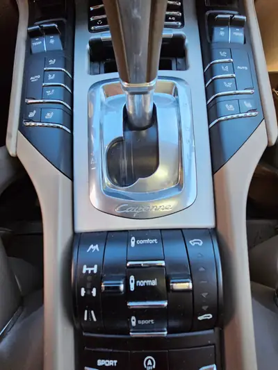 Porsche Cayenne 3.0 V6 TDI — SUV Premium diesel, tout-terrain performant — detail