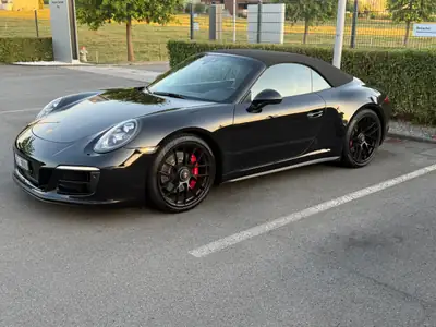Porsche 911 Carrera 4 GTS Cabriolet PDK — Roadster légendaire, 450 ch, sans sinistre — exterior view