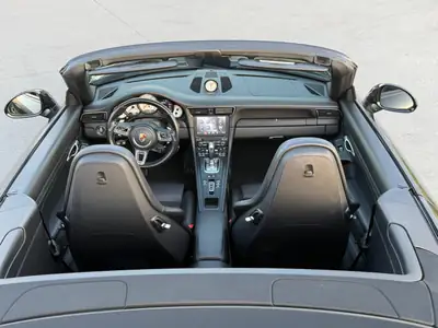 Porsche 911 Carrera 4 GTS Cabriolet PDK — Roadster légendaire, 450 ch, sans sinistre — Thumbnail 7
