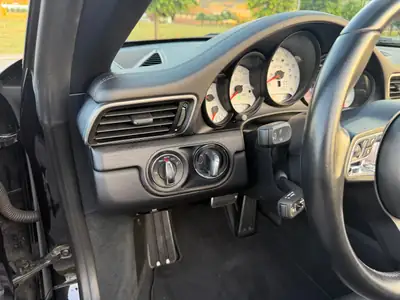 Porsche 911 Carrera 4 GTS Cabriolet PDK — Roadster légendaire, 450 ch, sans sinistre — Thumbnail 14
