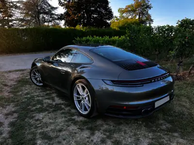 Porsche 911 Carrera 3.0 PDK — Un coupé sport iconique, essence, faible kilométrage — Miniatura 9