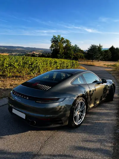 Porsche 911 Carrera 3.0 PDK — Un coupé sport iconique, essence, faible kilométrage — Miniatura 8