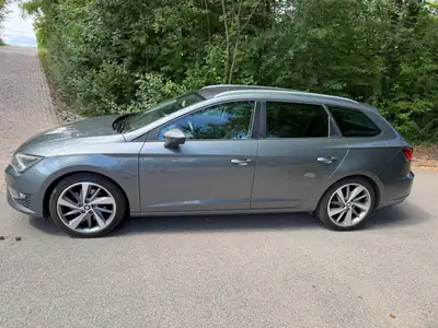SEAT Leon 2.0 TDI 184 FR — Break diesel performant, 195 000 km, sans accident — côté