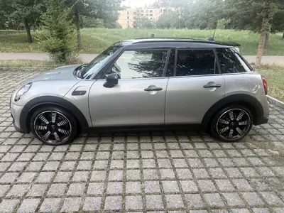 MINI Cooper S 2.0i — Sportive compacte 204 ch, très peu kilométrée — interni