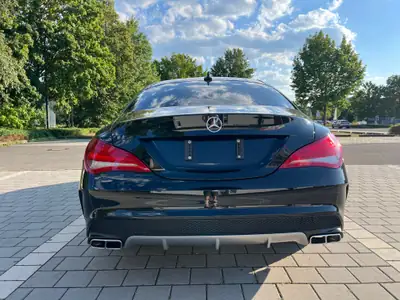 Mercedes-AMG CLA 45 — Performance sportive et confort premium, exemplaire impeccable — Miniature 7