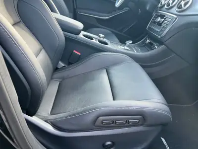 Mercedes-AMG CLA 45 — Performance sportive et confort premium, exemplaire impeccable — Miniature 13