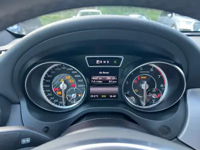 Mercedes-AMG CLA 45 — Performance sportive et confort premium, exemplaire impeccable — Miniature 16