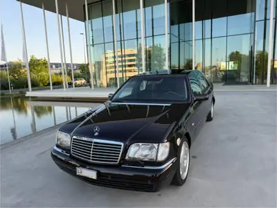 Mercedes-Benz S 500 Exklusiv — Berline de prestige 1997, édition limitée 1 sur 50 — Seitenansicht