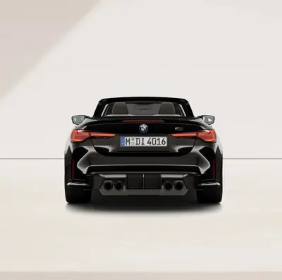 BMW M4 Competition M xDrive Cabrio — 530 ch, pack carbone, 5500 km seulement — interior