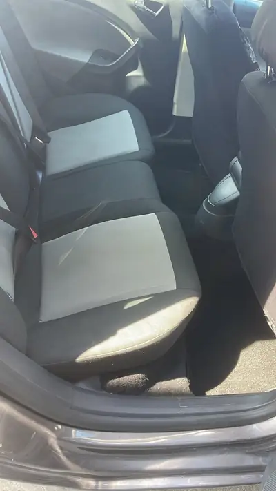 SEAT Ibiza 1.2 TSI Style — Citadine dynamique, économe et sans sinistre — Miniatur 14