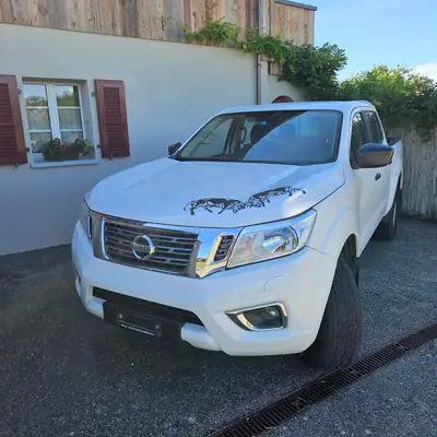 Nissan Navara Double Cab 2.3 dCi — Pickup robuste, 4x4 intégral, entretien réduit — Außenansicht