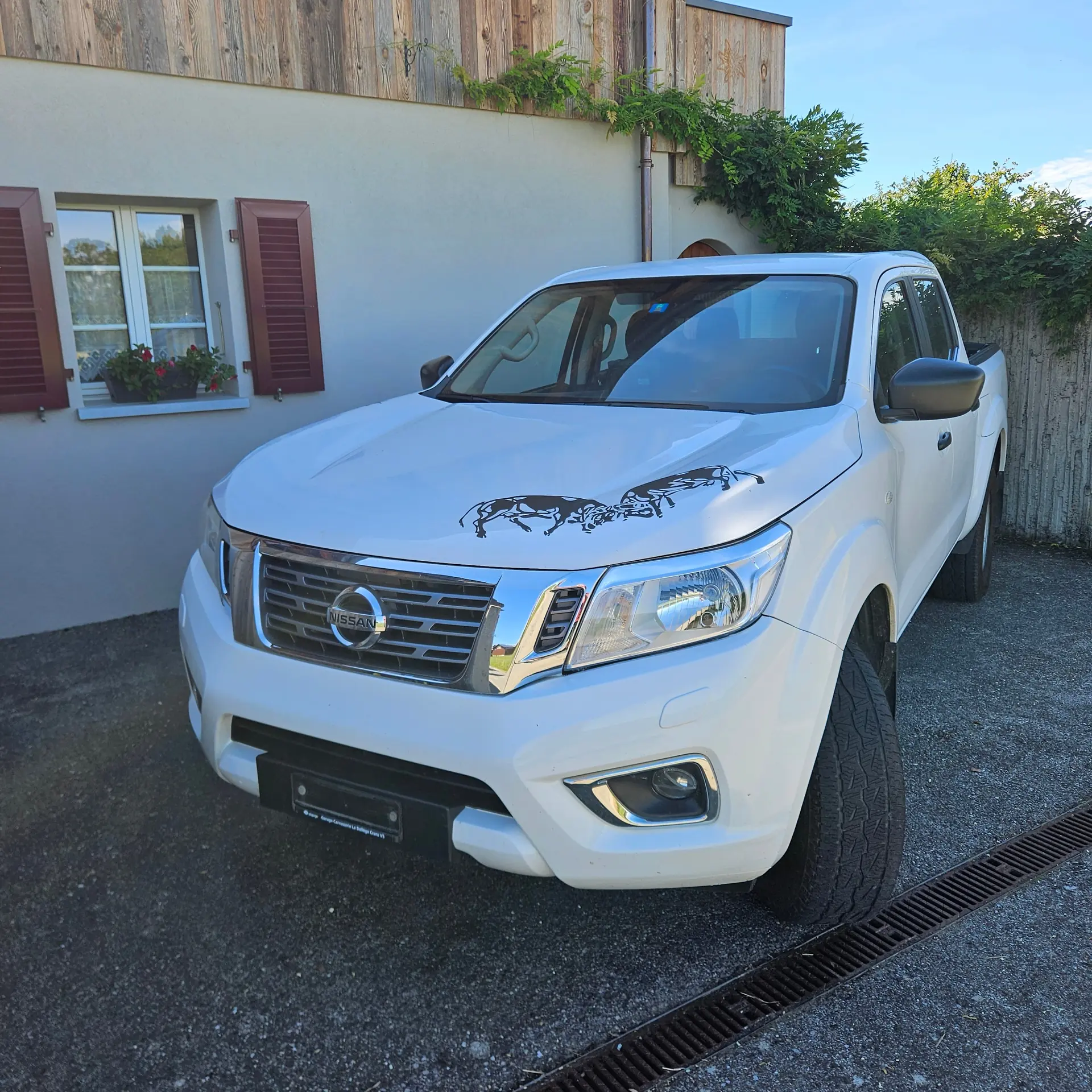 Nissan Navara Double Cab 2.3 dCi — Pickup robuste, 4x4 intégral, entretien réduit