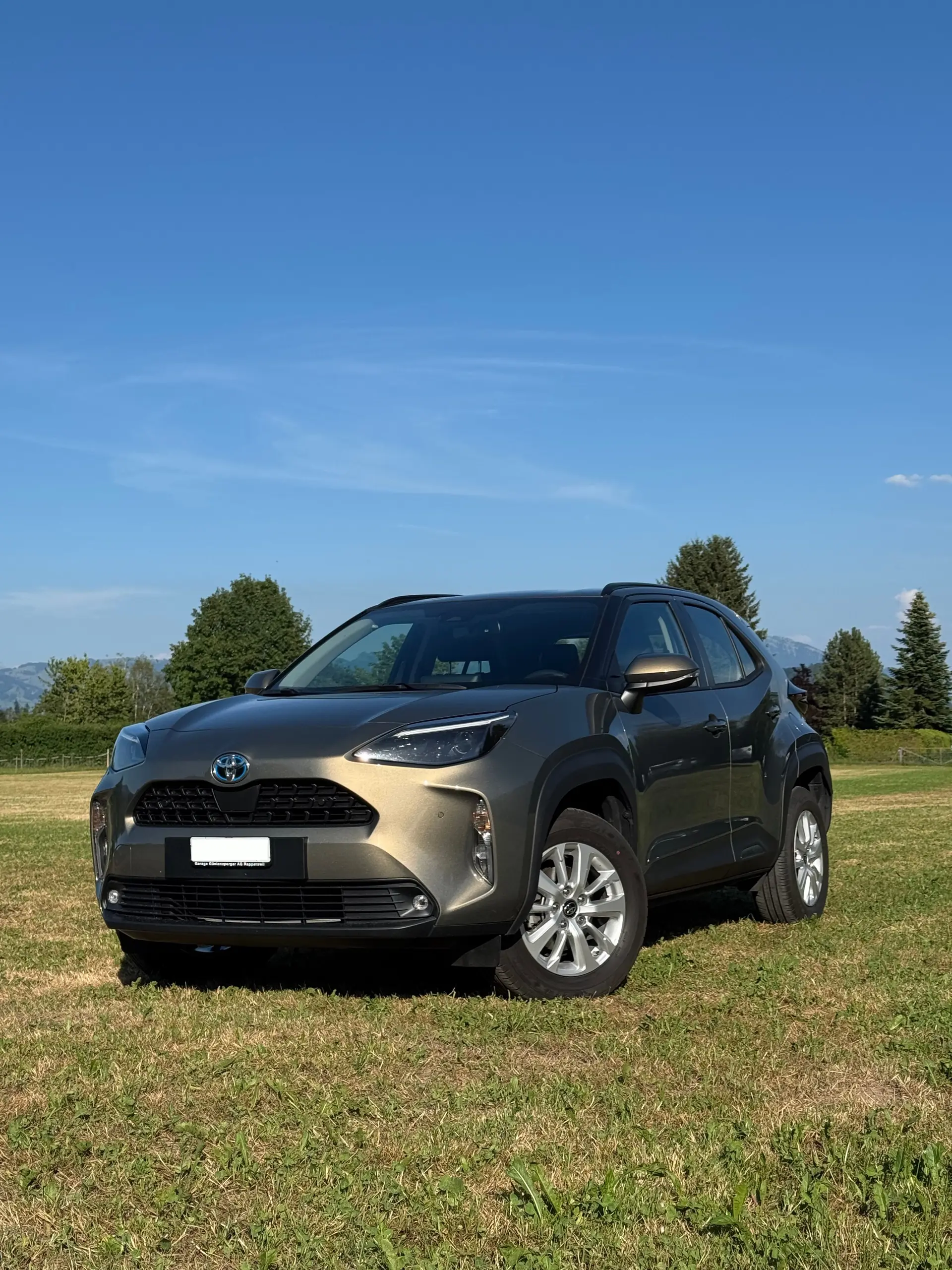 Toyota Yaris Cross 1.5 VVT-i HSD — SUV compact hybride, 31'000 km seulement — vue extérieure