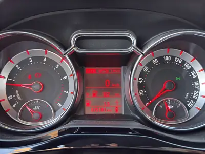 Opel Adam 1.0 ecoFLEX Turbo JAM — Citadine dynamique, économe et sans sinistre — Thumbnail 11