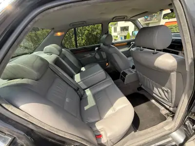 BMW 735 — Berline de prestige 1988, motorisation 211 ch et transmission automatique — Miniatura 12