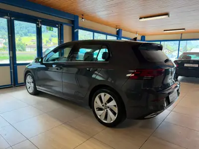 VW Golf 1.5 eTSI mHEV ACT Style DSG — Hybride léger, consommation maîtrisée et garantie 12 mois — Miniatura 9