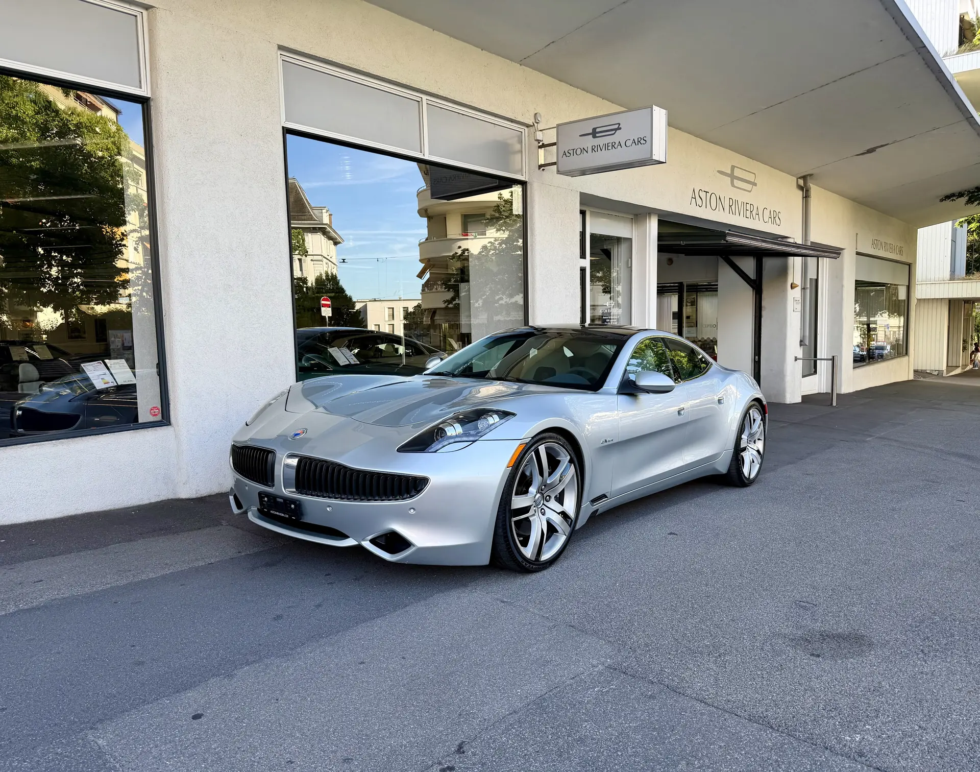 Fisker Karma Standard 2012 — Berline hybride rechargeable, 43 000 km seulement
