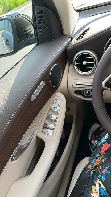 Mercedes-Benz GLC 200 4MATIC Coupé — Design premium et polyvalence 4x4 — Armaturenbrett