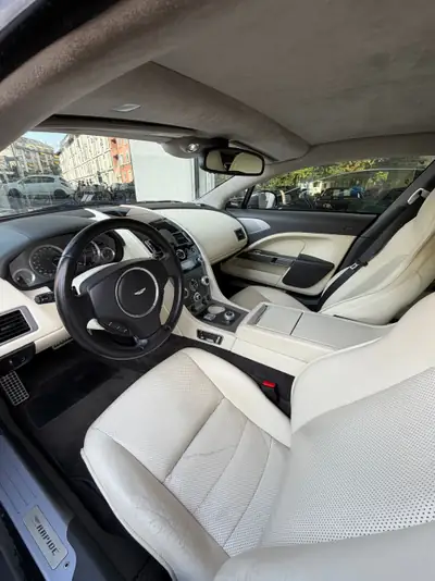 Aston Martin Rapide 5.9 V12 Touchtronic 2 — Berline sport luxe, 476 ch, historique sans accident — Miniature 7