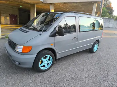 Mercedes-Benz Vito 112 CDI — Monospace diesel robuste, 252000 km, sans sinistre — vue extérieure