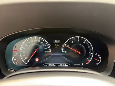 BMW 530i xDrive Touring M Sport — Break sportif, toit panoramique et traction intégrale — Miniatur 15