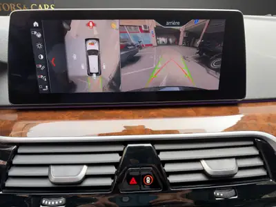 BMW 530i xDrive Touring M Sport — Break sportif, toit panoramique et traction intégrale — Miniatur 25