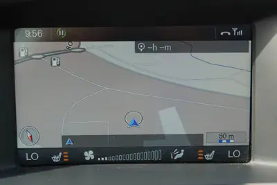 Volvo V60 D4 AWD — Berline élégante, moteur diesel performant, traction intégrale — Miniatur 15