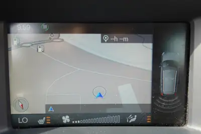 Volvo V60 D4 AWD — Berline élégante, moteur diesel performant, traction intégrale — Miniatur 16