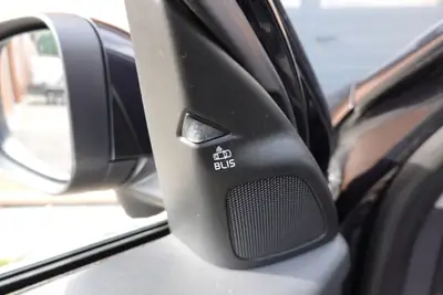 Volvo V60 D4 AWD — Berline élégante, moteur diesel performant, traction intégrale — Miniatur 20