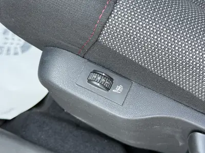 Citroën C4 Cactus 1.2 PureT Origins — Monospace urbain économe, sans accident — Miniatura 21