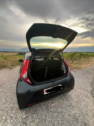 Toyota Aygo 1.0 VVT-i Trend 2020 — Citadine fiable avec 4 pneus hiver inclus — Miniature 10