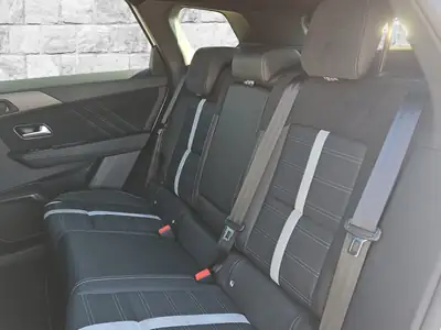Opel Grandland Elektro 73kWh Ultimate 4WD — SUV électrique haute performance, zéro km — Miniatur 11