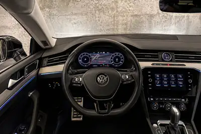 VW Arteon 2.0 TSI 190 ch — Berline élégante sans accident, excellent rapport prestations/prix — Armaturenbrett