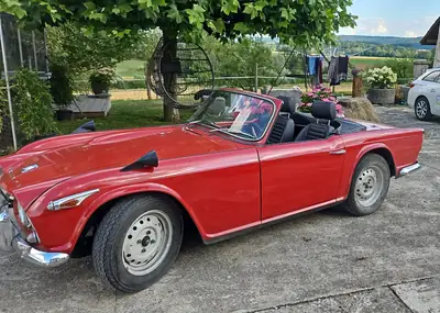 Triumph TR4A 1966 — Roadster anglais mythique, 104 ch, état impeccable — Innenraum