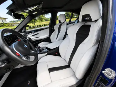 BMW M5 xDrive Competition Drivelogic — Berline sport allemande d'exception, entretien à jour — vista posteriore