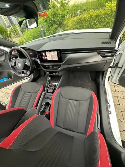 Skoda Kamiq 1.5 TSI Monte Carlo — SUV compact dynamique, 86'000 km, sans sinistre — Miniature 12