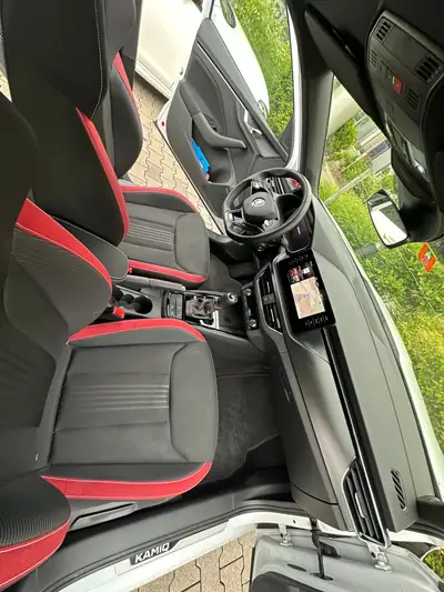 Skoda Kamiq 1.5 TSI Monte Carlo — SUV compact dynamique, 86'000 km, sans sinistre — Miniature 13