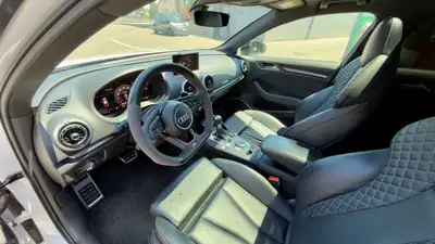 Audi RS3 2.5 T FSI Quattro — 400 ch, équipement complet, sans sinistre — dettaglio
