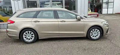Ford Mondeo 2.0 HEV 187 Titanium — Berline familiale hybride, 66'000 km — Innenraum