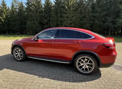 Mercedes-Benz GLC 200 — Coupé élégant, 74 000 km, transmission automatique — Innenraum