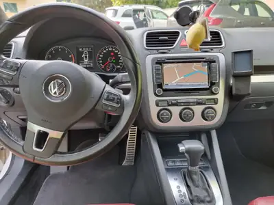 VW EOS 2.0 TSI 200 ch — Cabriolet élégant, motorisation dynamique et intérieur premium — Miniatura 10
