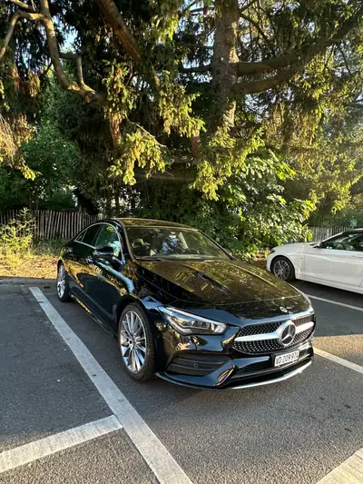 Mercedes-Benz CLA 250 AMG Line — Berline élégante, toit panoramique et technologie MULTIBEAM — Außenansicht