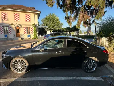 Mercedes-Benz CLA 250 AMG Line — Berline élégante, toit panoramique et technologie MULTIBEAM — Innenraum