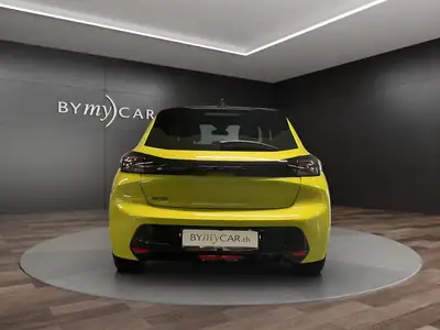 Peugeot 208 1.2 MHEV 110 Allure Premium — Citadine hybride légère, économique et moderne — Innenraum