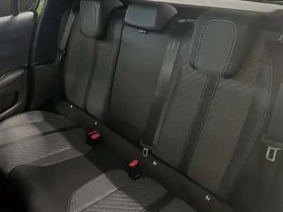 Peugeot 208 1.2 MHEV 110 Allure Premium — Citadine hybride légère, économique et moderne — Miniatur 9