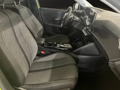 Peugeot 208 1.2 MHEV 110 Allure Premium — Citadine hybride légère, économique et moderne — Miniatur 11