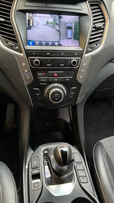 Hyundai Santa Fe 2.2 CRDi Vertex 7 places — SUV familial diesel robuste, équipé et sans sinistre — Miniature 10